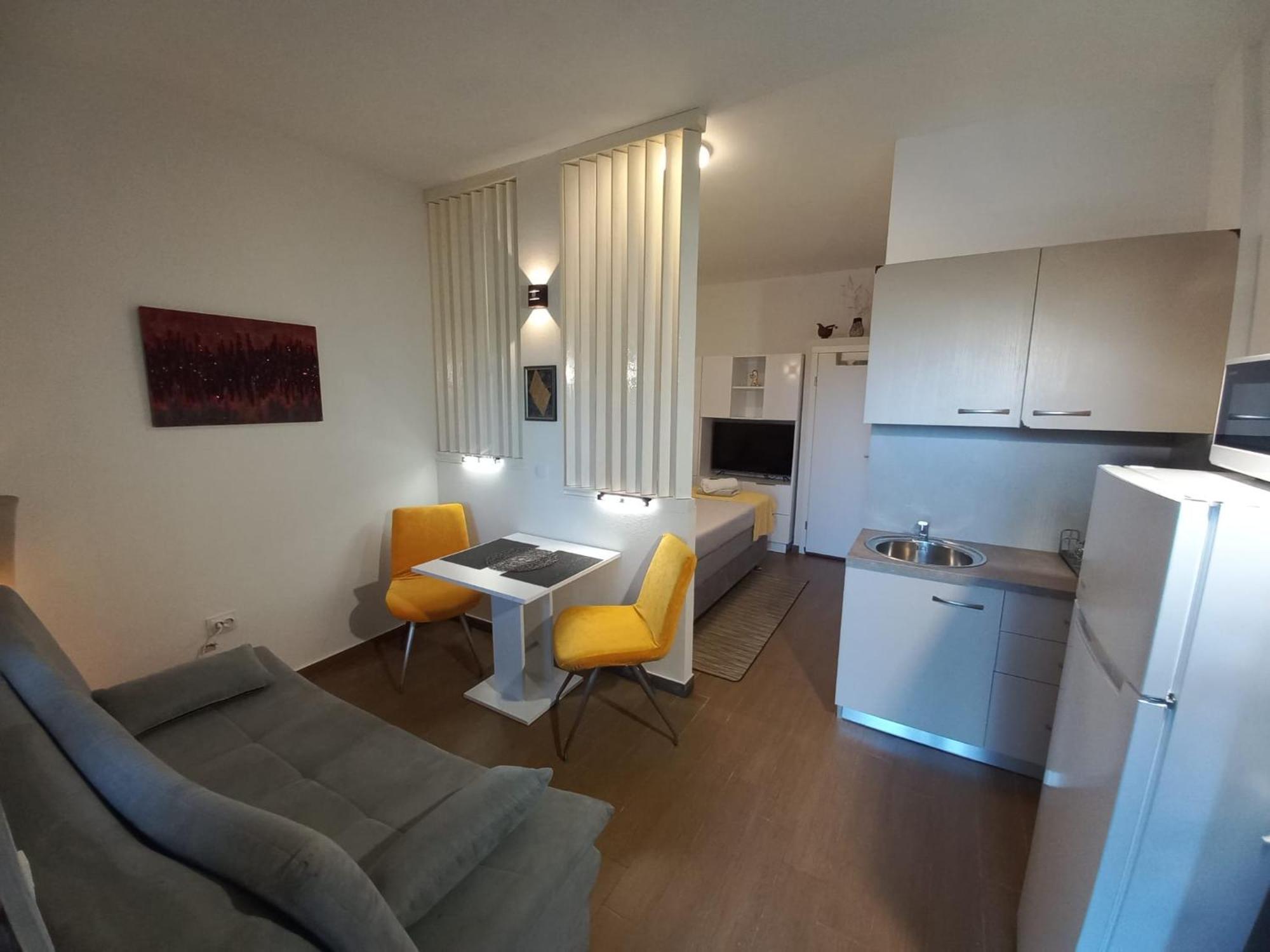 Studio Apartment With Pool Pula Exterior photo